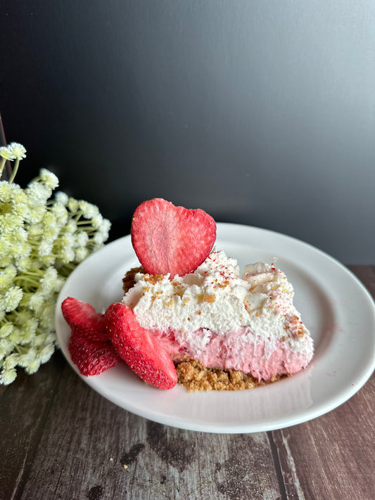 Strawberry Cream Pie with a Crunch: A Sweet Summer Recipe